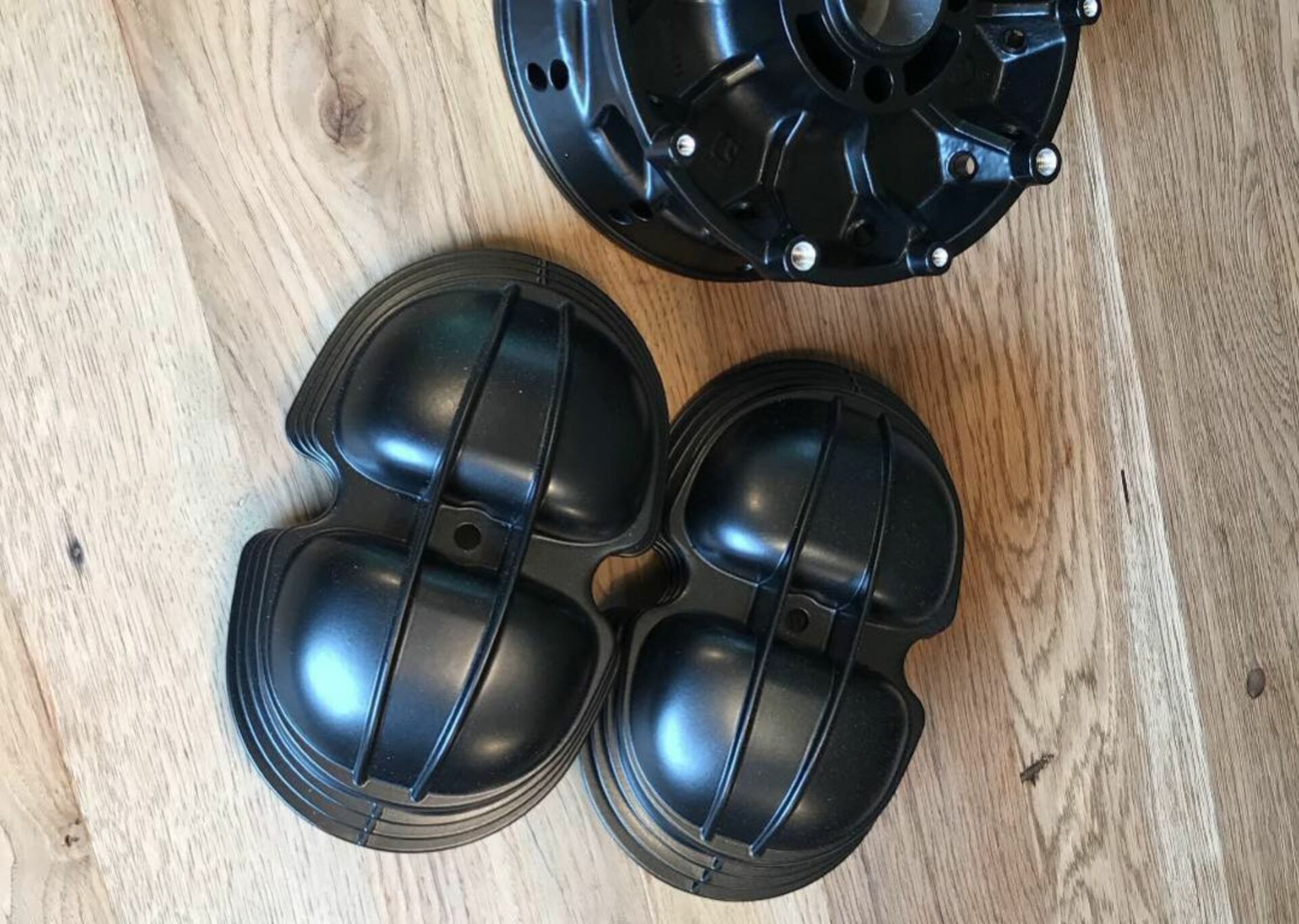 Ventildeckel, Radnabe vorn